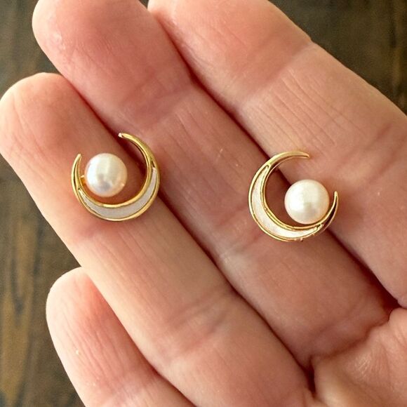 Crescent Moon & Freshwater Pearl Earrings, Lunar Studs, 18k Gold Vermeil Jewelry - Picture 5 of 8